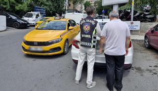 Fatih'te yolcu seçen ticari taksi şoförü yakalandı