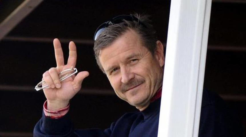 Galatasaray'da C&uuml;neyt Tanman depremi