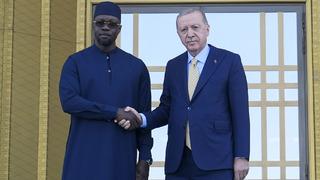 Beştepe'de resmi tören: Cumhurbaşkanı Erdoğan, Senegal Başbakanı Sonko'yu karşıladı