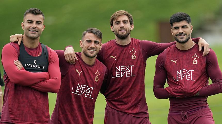 Galatasaray'da herkesi ters köşe yapan gelişme! Ayrılacak dendi, sözleşmesi uzatılıyor