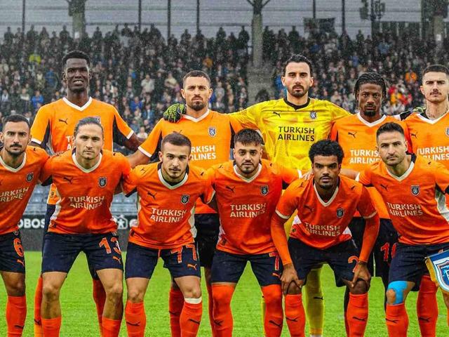 Başakşehir, Viking deplasmanında tur kapısını sonuna kadar araladı!