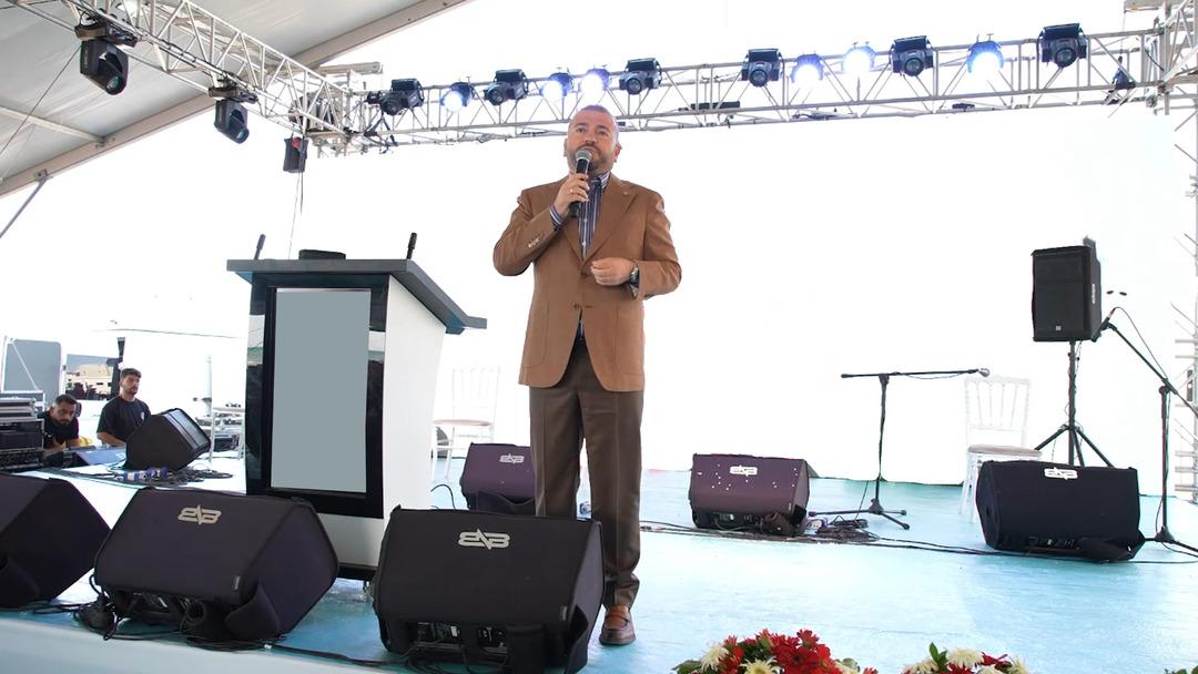 “İstanbul’un Karadeniz Sahiline ulaşımı 9 dakikaya inecek” dedi İBB’ye gönderme yaptı: “Tırnağımız var başımızı kaşırız” 1