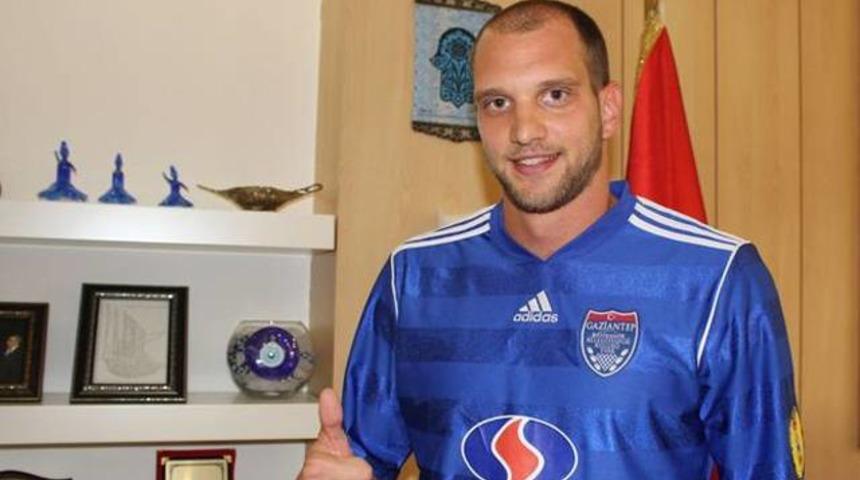 Gaziantep'e Sırp golc&uuml;