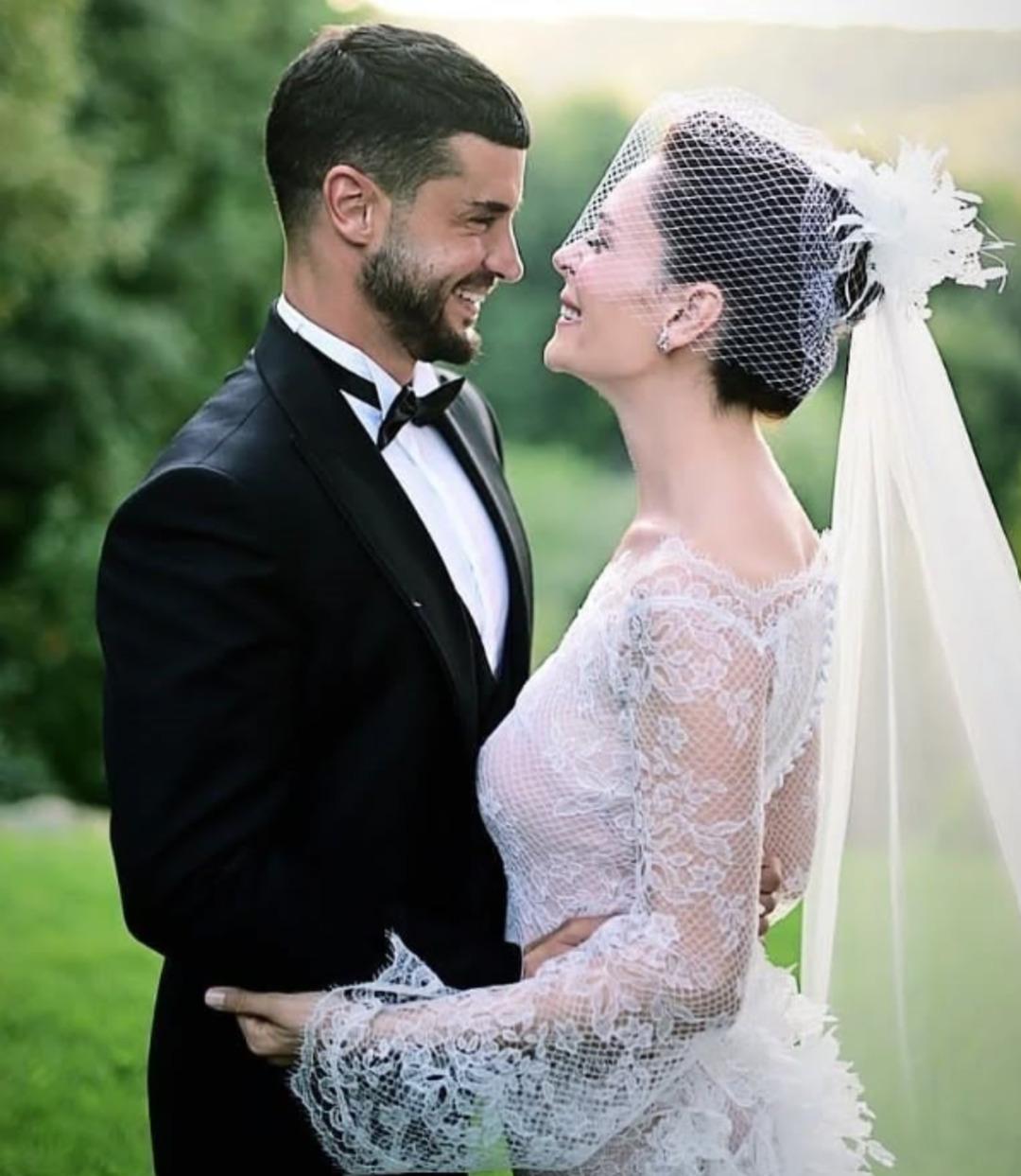 Önce ihanet sonra taciz suçlaması gündeme geldi! Berk Oktay karısını aldattı mı? Berk Oktay ve Yıldız Çağrı Atiksoy cephesinden net açıklama 2