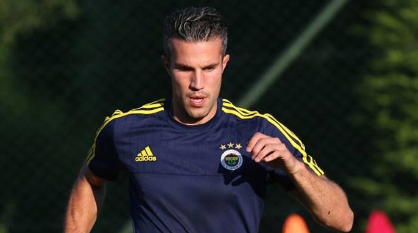 Van Persie oynayacak mı? İşte cevabı