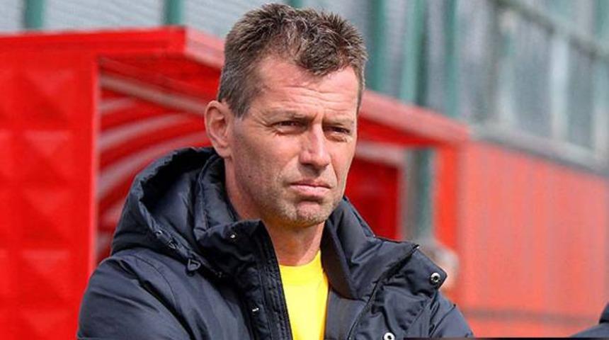 Skibbe 5 as futbolcusunu Fenerbah&ccedil;e kadrosuna almadı