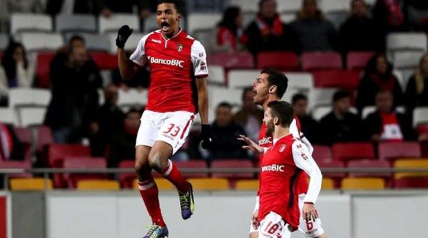 Aderlan: 'Fenerbah&ccedil;e'den teklif aldım'