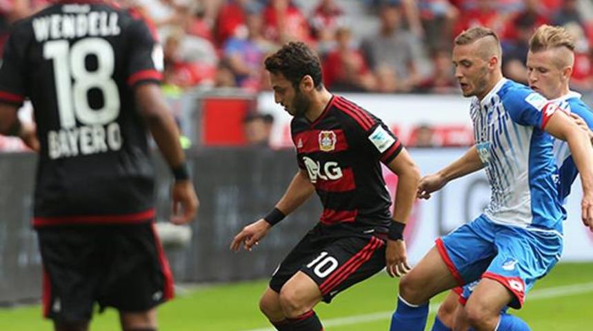 Hakan'lı Leverkusen ilk hafta galip