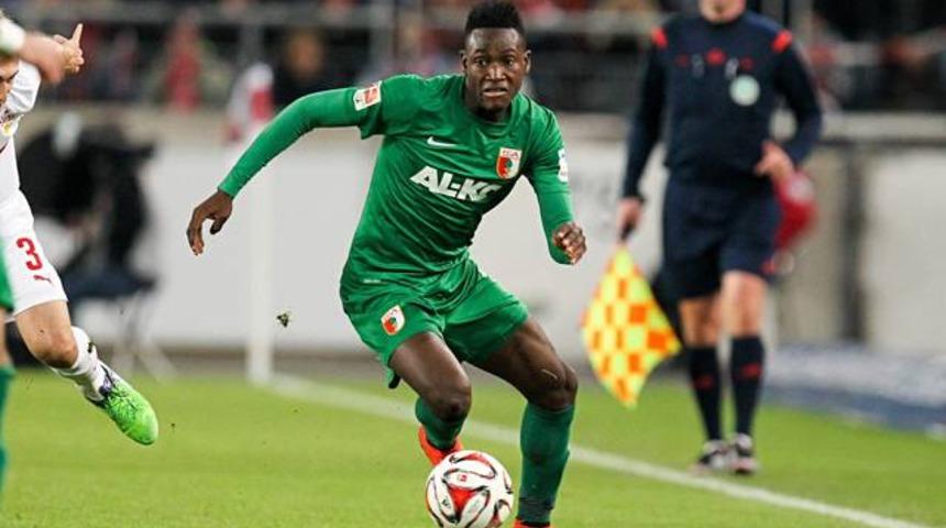 Baba Rahman resmen Chelsea'de