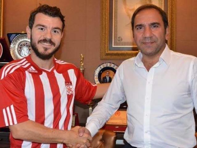 Yekta resmen Sivasspor'da