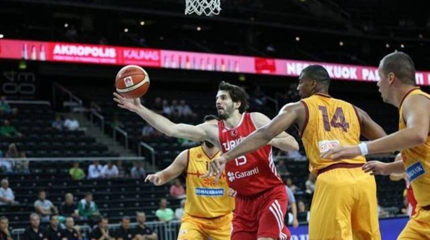 12 Dev Adam Makedonya'yı devirdi