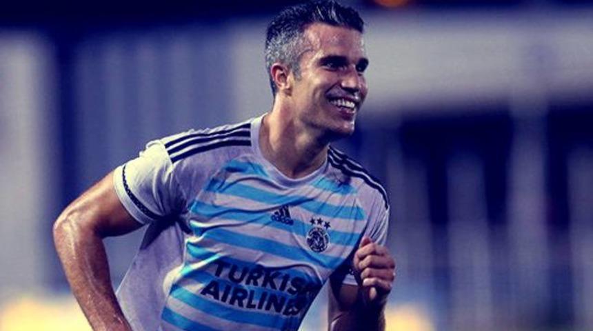 van Persie tarihe ge&ccedil;ti