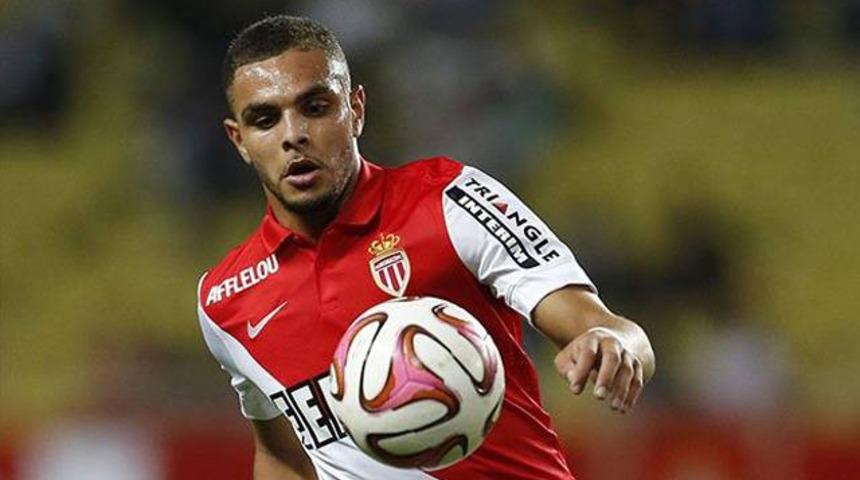 PSG, Telles'in yerine Kurzawa'yı transfer etti