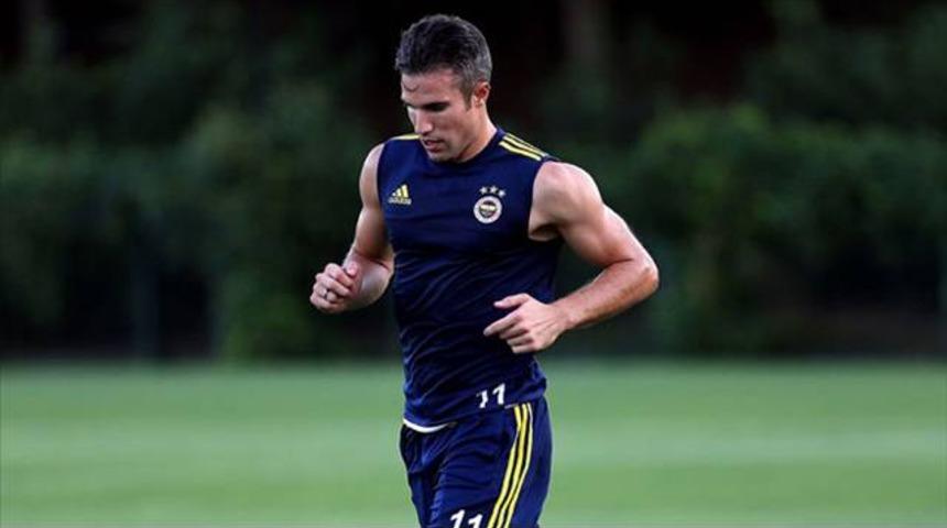 Van Persie'ye &uuml;lkesinden şok haber!