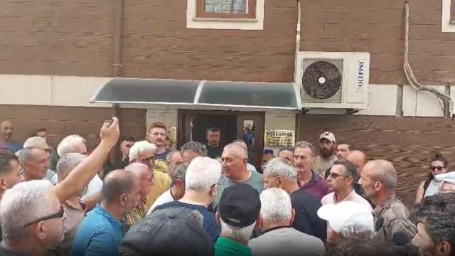 Son dakika | Fındıklı Belediye Başkanına yumruklu saldırı! Çervatoğlu'ndan ilk açıklama: 3 kişiydiler; biri ısırdı