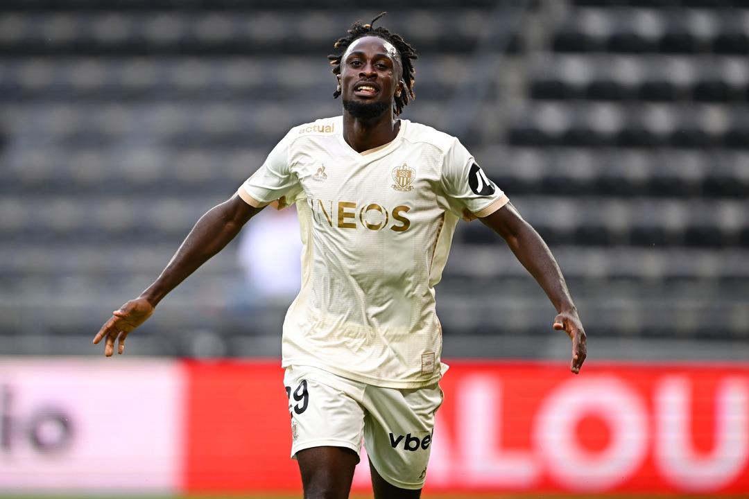 Fenerbahçe de sol kanat forvet için liste başıydı! Aston Villa Evan Guessand ı açıkladı... 2