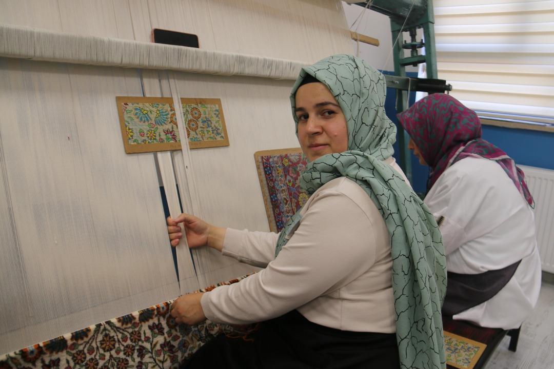 Dünyaca ünlü Osmanlı döneminden günümüze ulaşan Sivas halıları: Sipariş veren 1 yıl bekliyor: Metrekaresi 50 bin TL... 3