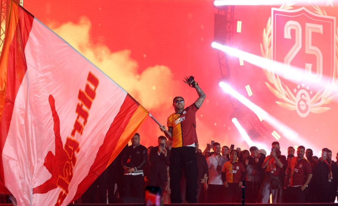 Galatasaray dan sürpriz hamle! Mauro Icardi imzayı atıyor! 6 milyon Euro detayı... 1