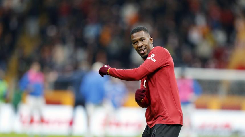 Galatasaray'da gözden düşen Carlos Cuesta'ya sürpriz bir talip daha geldi! Brezilya ekibi Vasco'nun oyuncuyu kadrosuna katmak istediği öğrenildi...