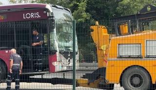 Esenyurt'ta iki metrobüs çarpıştı