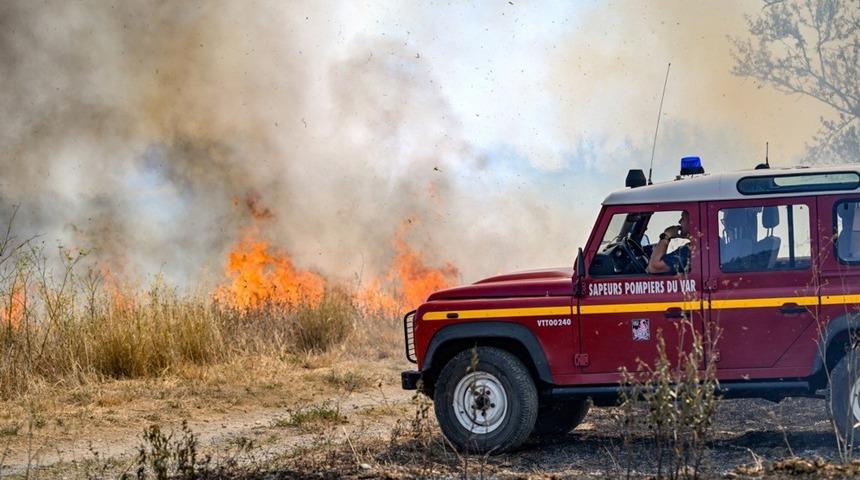 Fransa'da 1949'dan bu yana çıkan en büyük orman yangını kontrol altına alındı: 1 kişi öldü, 23 kişi yaralandı