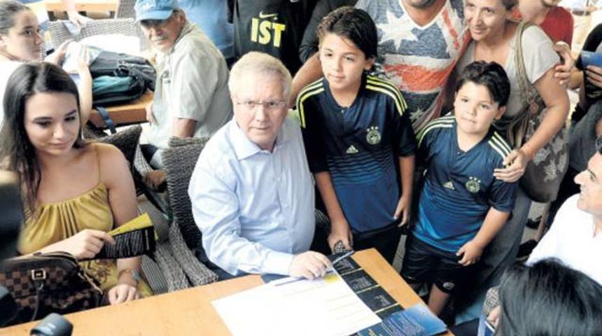 'İleride &uuml;z&uuml;lmek istemiyorsan gel Fenerli ol'