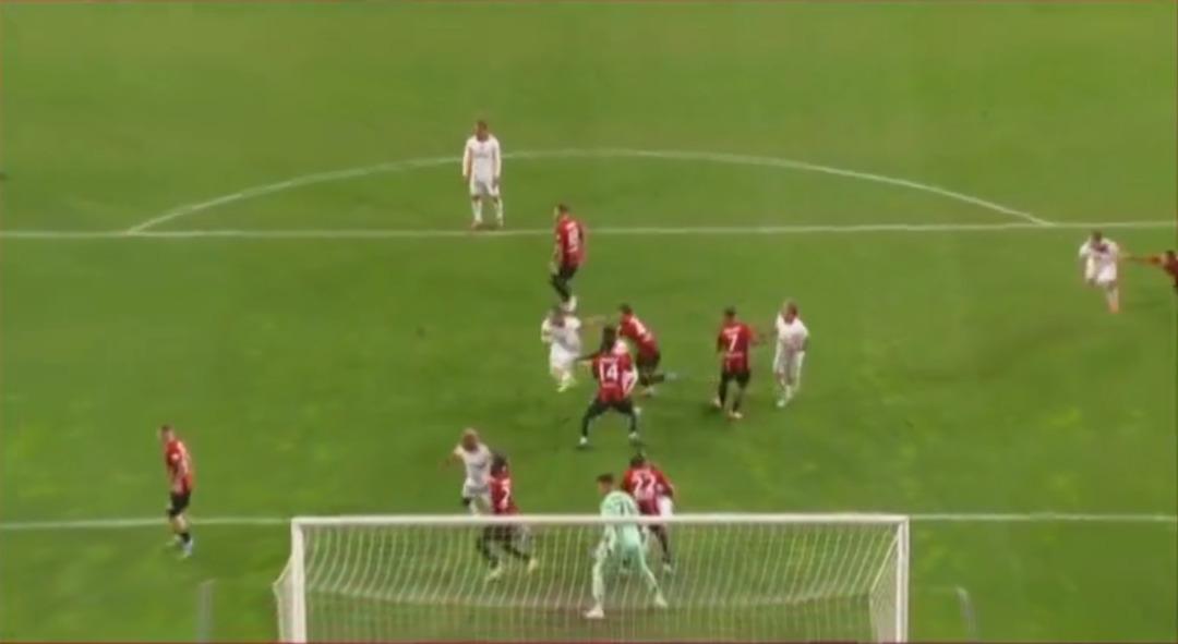 Gaziantep de sezonun ilk penaltısı tartışma yarattı! Barış Alper Yılmaz ın golü sonrası sosyal medya yıkıldı... 1