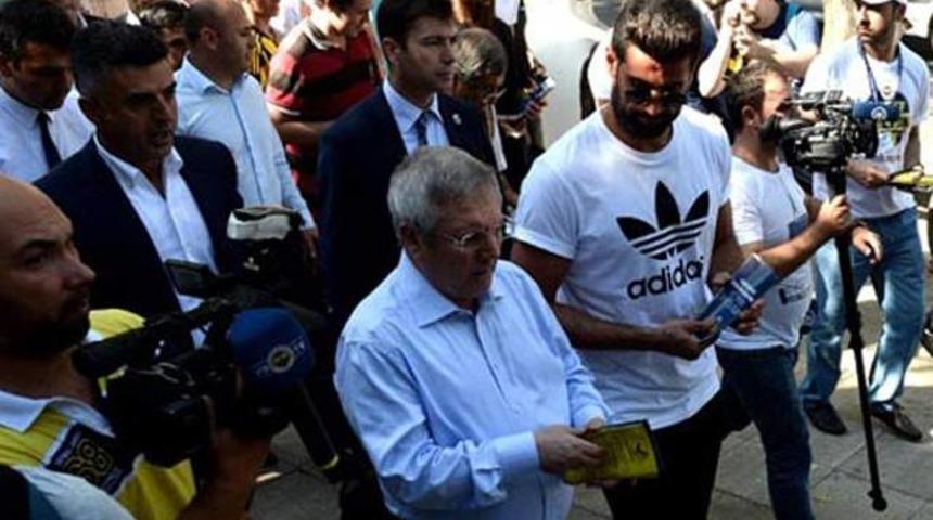 Aziz Yıldırım ve Volkan Demirel'den a&ccedil;ıklama! Milli Takım...