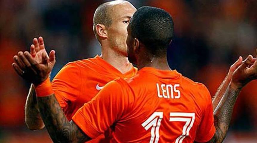 Hollanda kadrosunda Robben&rsquo;in yerine Lens