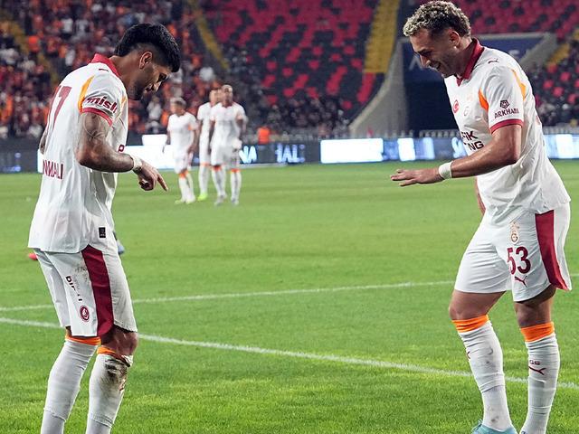Galatasaray sezona farklı galibiyetle başladı! Cimbom Gaziantep deplasmanından farklı galibiyetle dönüyor...
