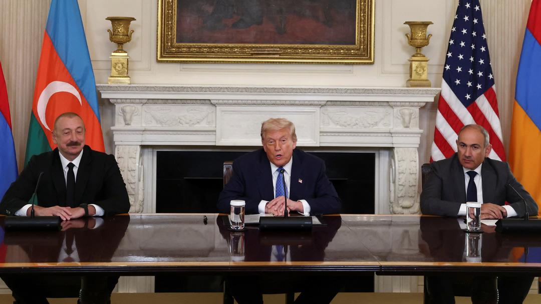 Beyaz Saray da kritik zirve! Trump, Aliyev ve Paşinyan imzaladı: "Azerbaycan ile Ermenistan arasında barış sağlamayı başardık" 4