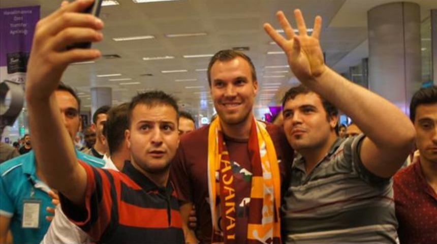 Galatasaray'dan bir taşla 3 kuş