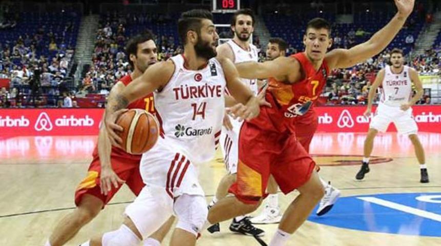 T&uuml;rkiye 77-104 İspanya