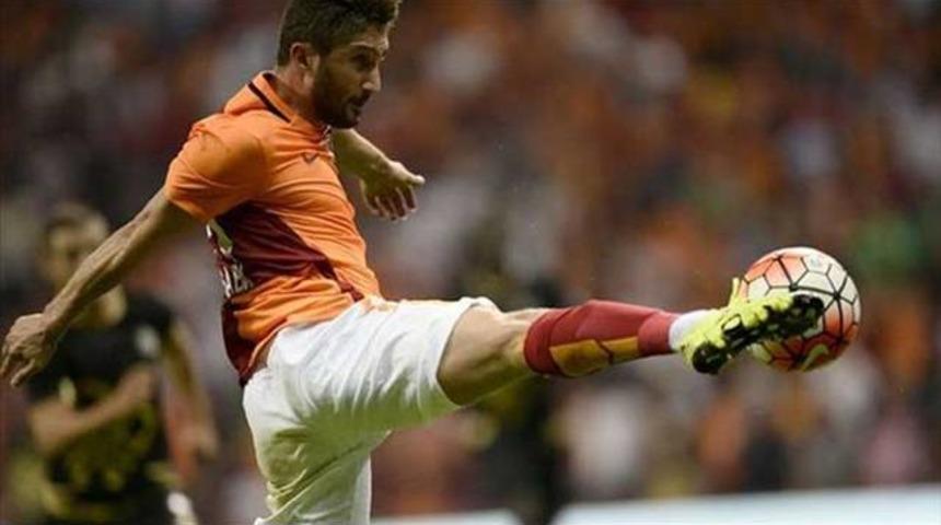 Galatasaray'da Sabri Sarıoğlu'nun yeri dolmuyor