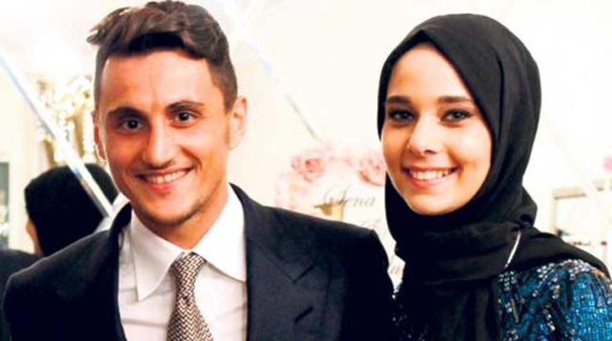 Mustafa Pektemek nişanlandı