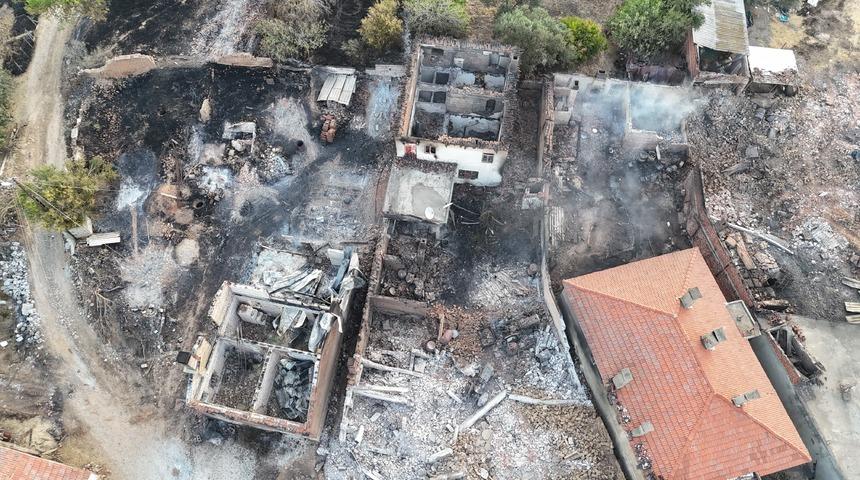 Çanakkale Saçaklı köyü alevlere teslim oldu: Korkunç manzara havadan böyle görüntülendi!
