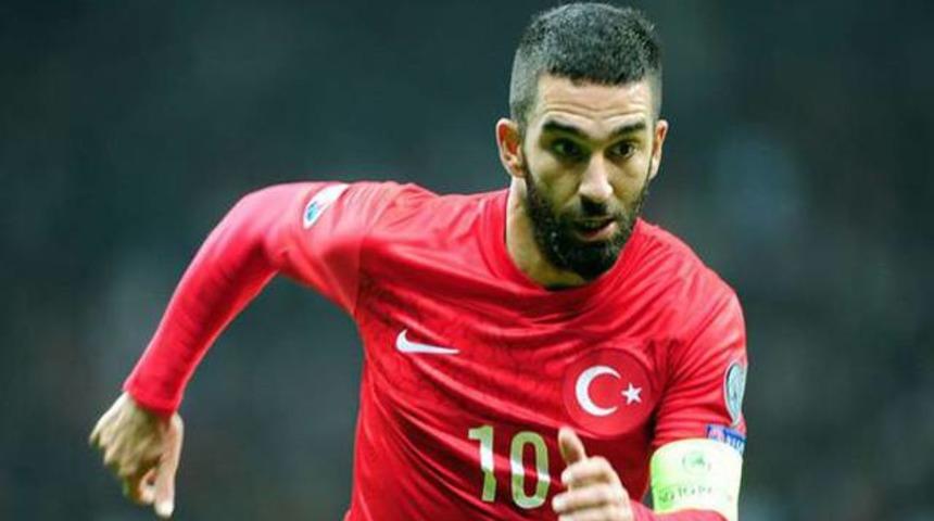 Arda Turan'dan Galatasaray'a sürpriz