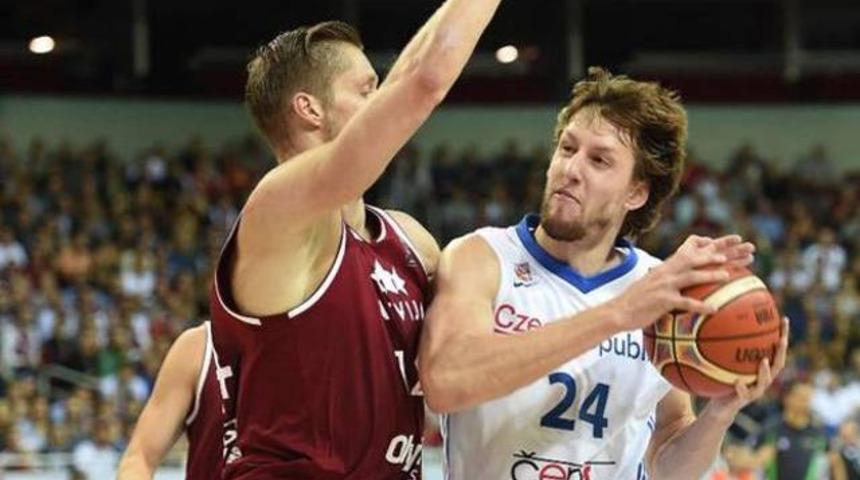 &Ccedil;ek Cumhuriyeti 66 - 64 Bel&ccedil;ika