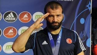 Yaşar Dünya ikincisi!