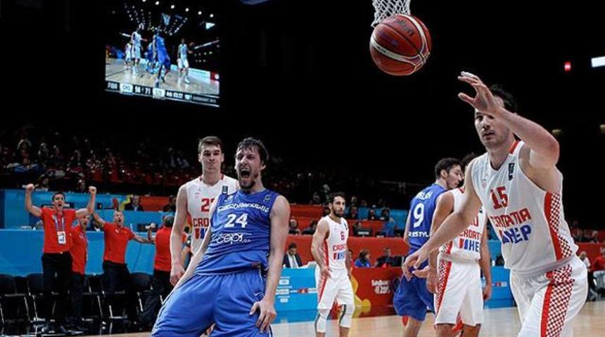 Fenerbah&ccedil;e'nin yıldızı Hırvatları dağıttı!