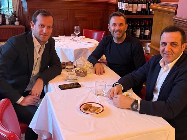 Galatasaray menajer George Gardi'ye yetkiyi verdi! Gardi İngiltere'ye uçuyor... Transferin sonlanması için büyük uğraş veriliyor