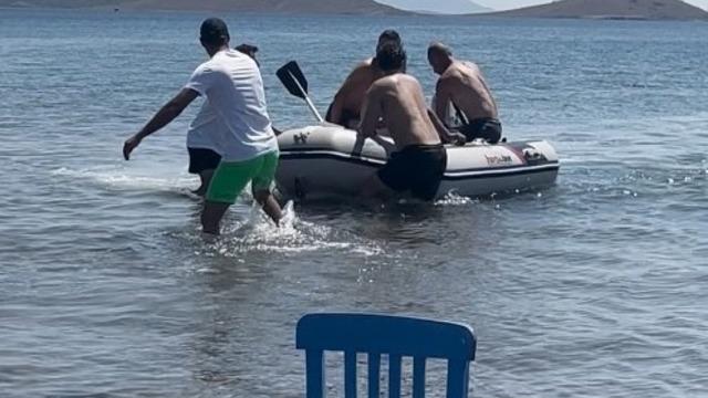 Yürüyerek gidilen adada can pazarı