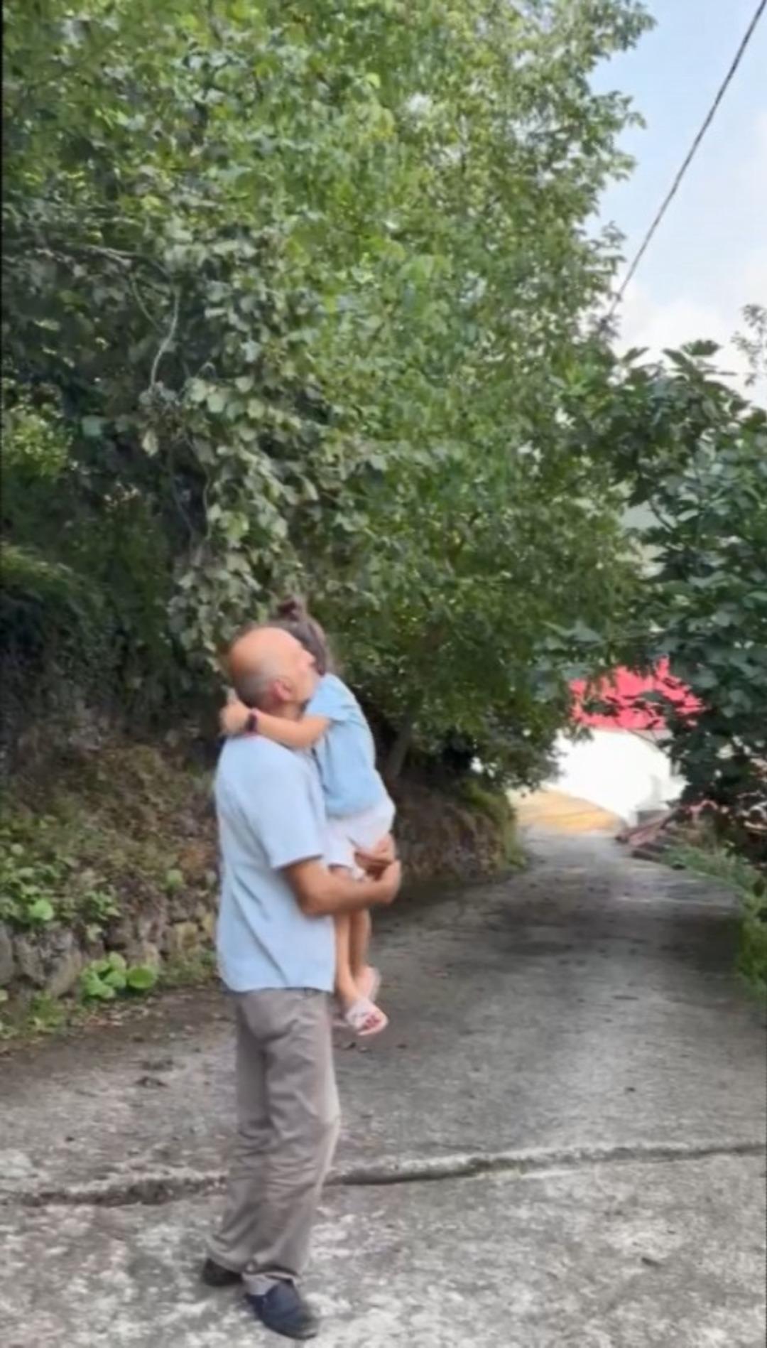 Trabzon da torununun peşinden koşmuştu! O dede ile torun buluştu 3