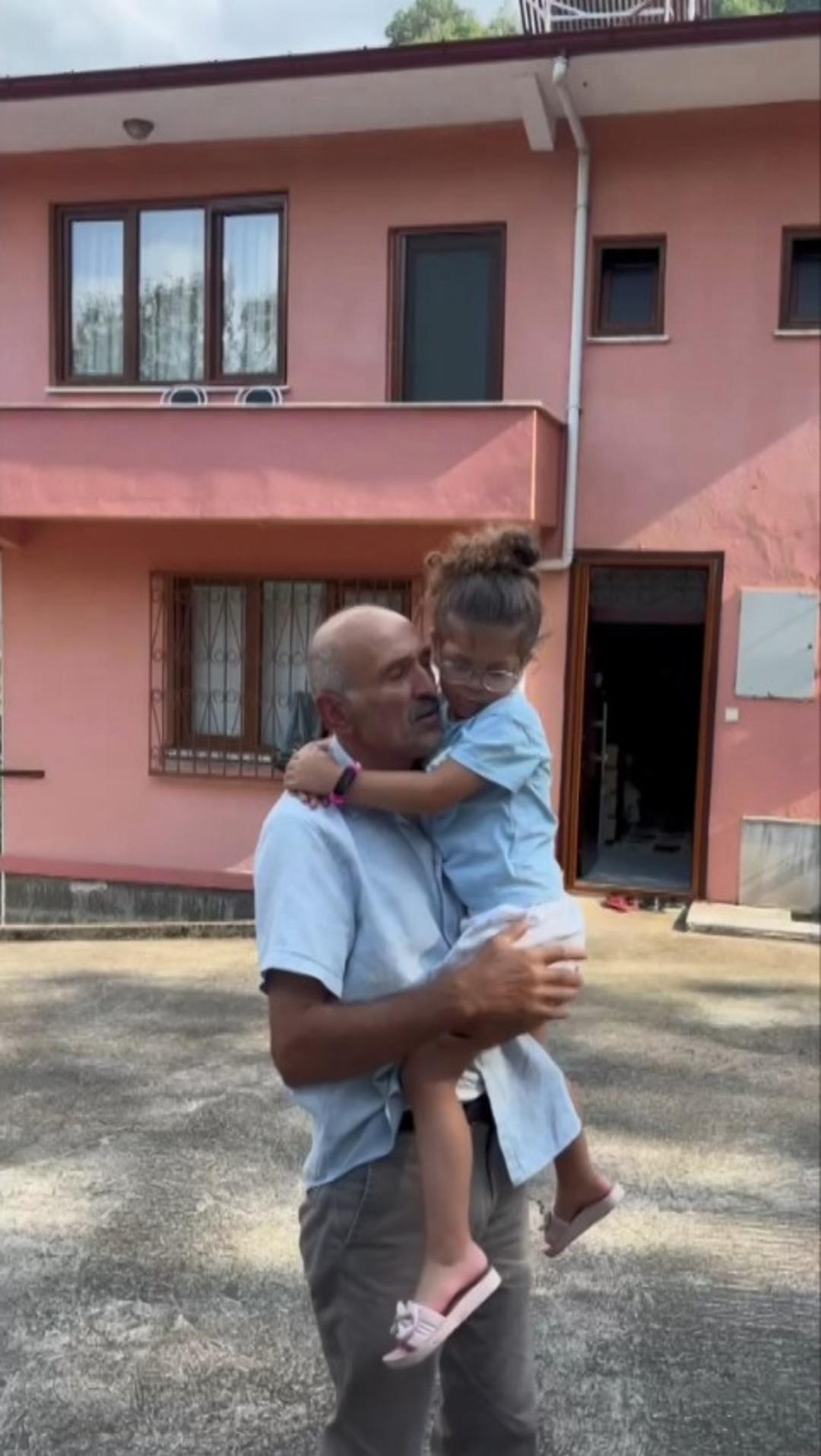 Trabzon da torununun peşinden koşmuştu! O dede ile torun buluştu 4