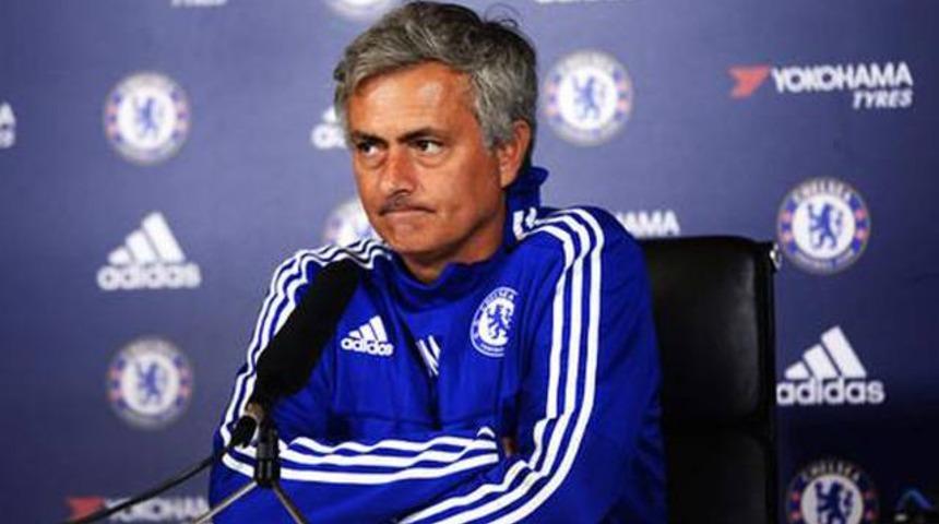 Mourinho: A&ccedil; Google'ı ve aptalca soru sorma!