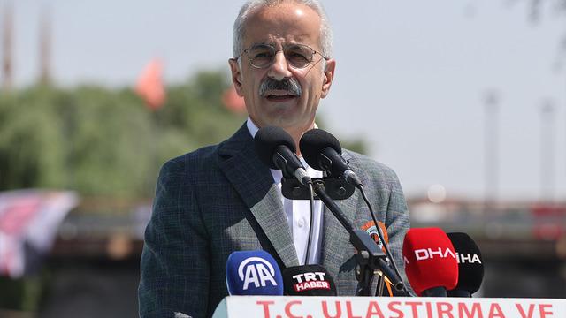 Bakan Uraloğlu a&ccedil;ıkladı! Yolcu kapasitesi 2 milyona &ccedil;ıkıyor