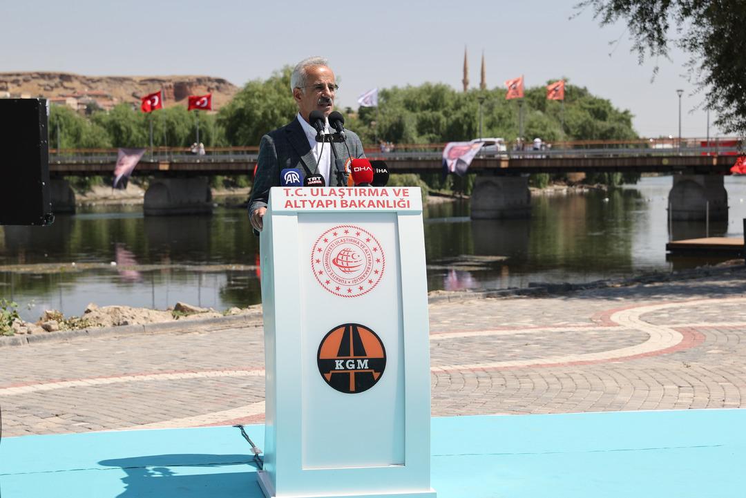 Bakan Uraloğlu açıkladı! Yolcu kapasitesi 2 milyona çıkıyor 1