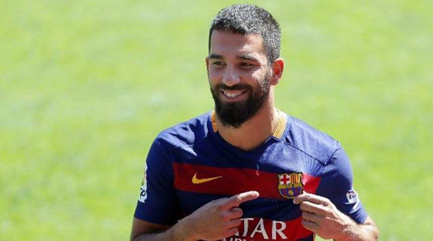 Arda Turan: Galatasaraylı olmasam Fenerbah&ccedil;e'de oynardım
