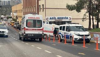 Kendisine bıçakla saldıran oğlunu av tüfeğiyle vurdu