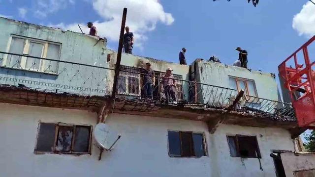 Şiran’da çatı yangını korkuttu 4